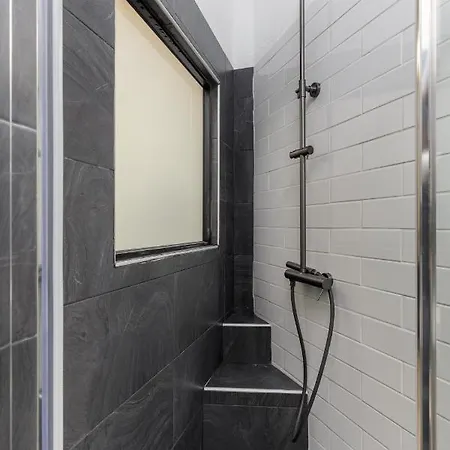 Διαμέρισμα Stylish And Modern - Miltos