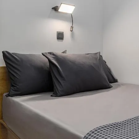 Stylish And Modern - Miltos Apartmán