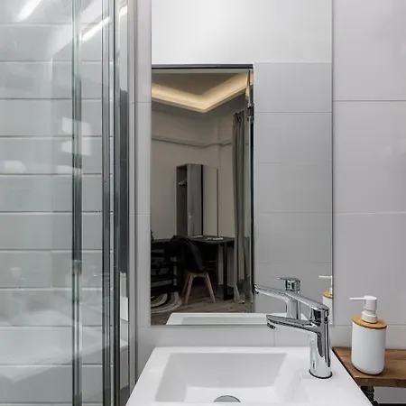 דירה Stylish And Modern - Miltos